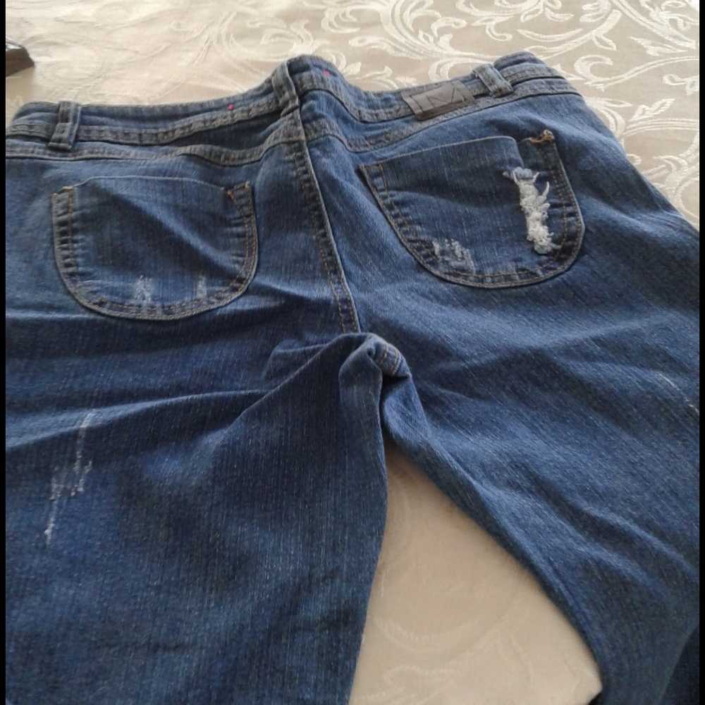 Jeans - Picture 3 of 3